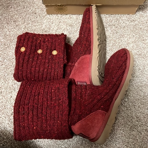 Classic Cardy Uggs - red-sangria sweater boots - Picture 3 of 12